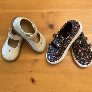Little Girls' Mary Janes and Sneakers Set Size 9.5